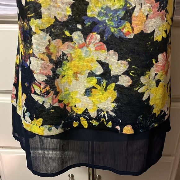 Princess Vera Wang blue and yellow floral tunic length tank top w sheer bottom - Picture 3 of 11